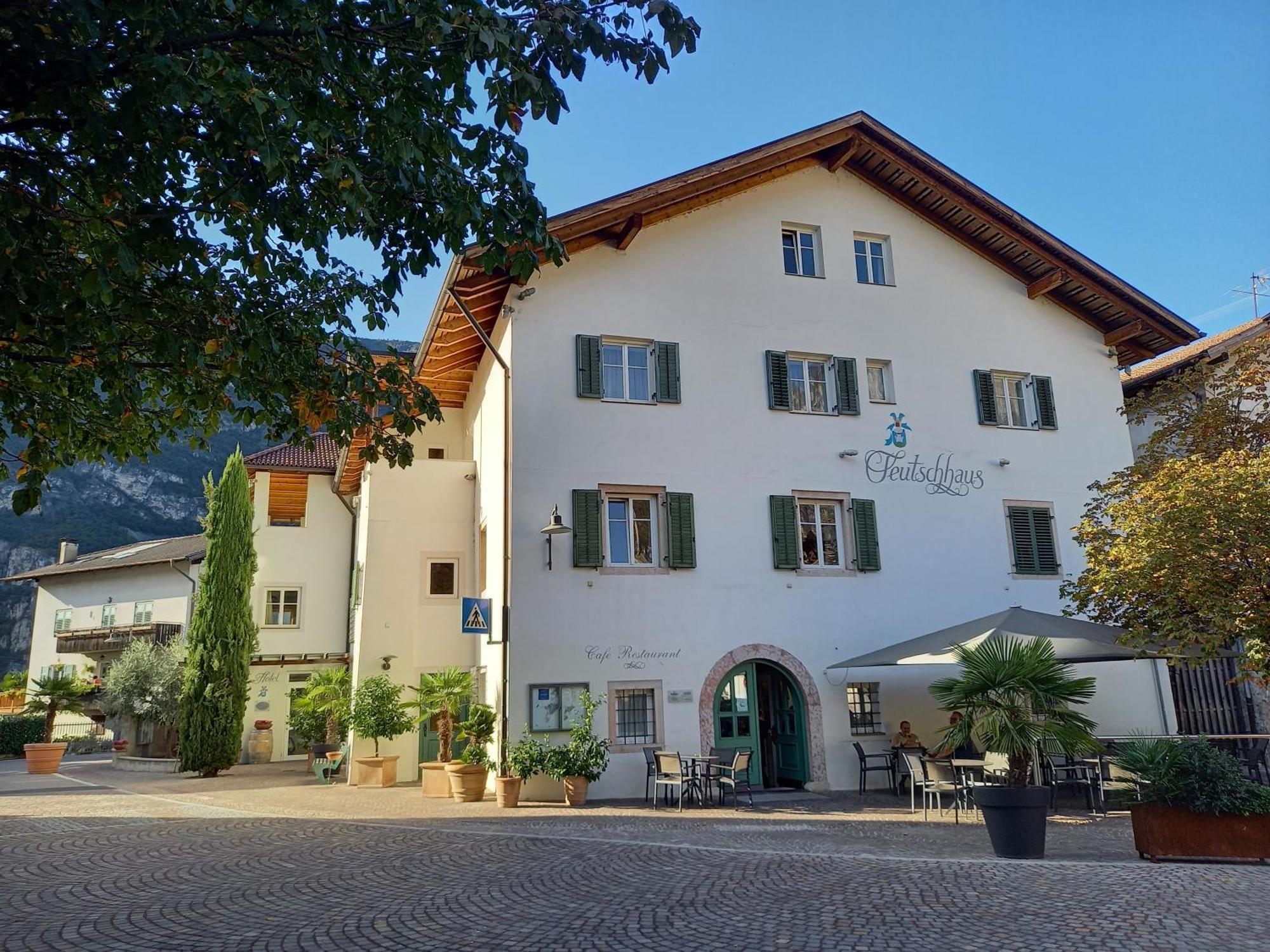 Teutschhaus Kurtinig an der Weinstraße