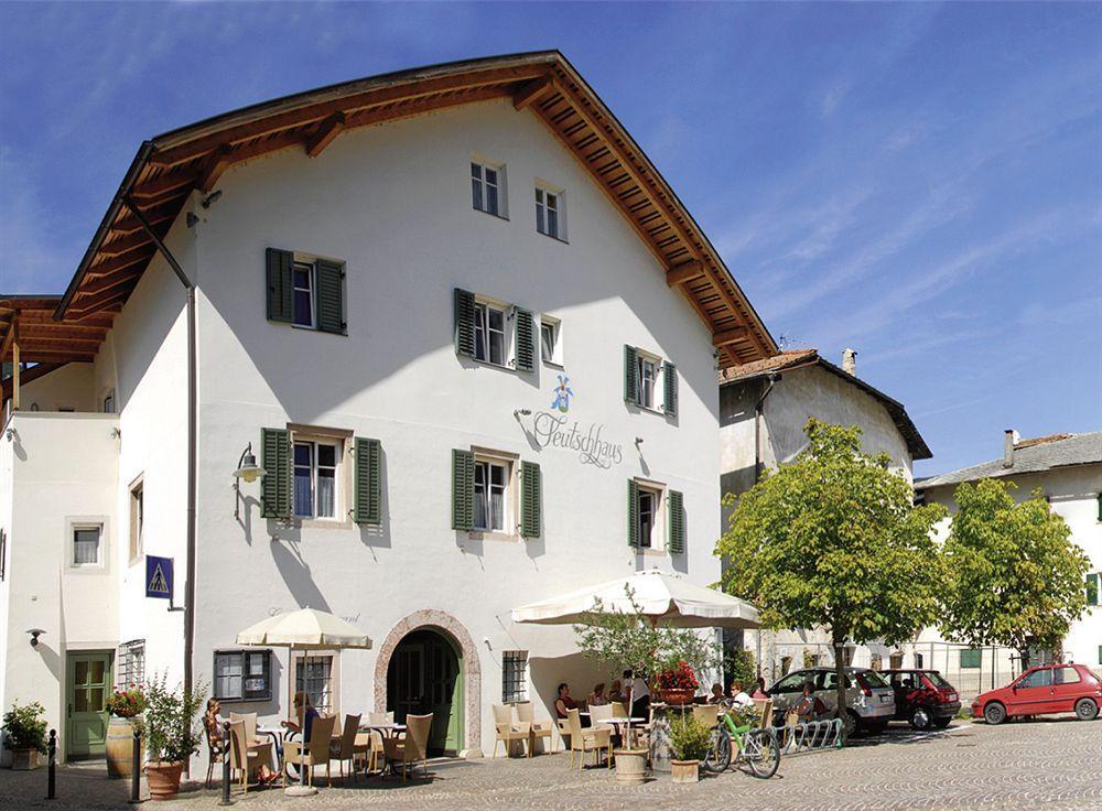 Teutschhaus Kurtinig an der Weinstraße